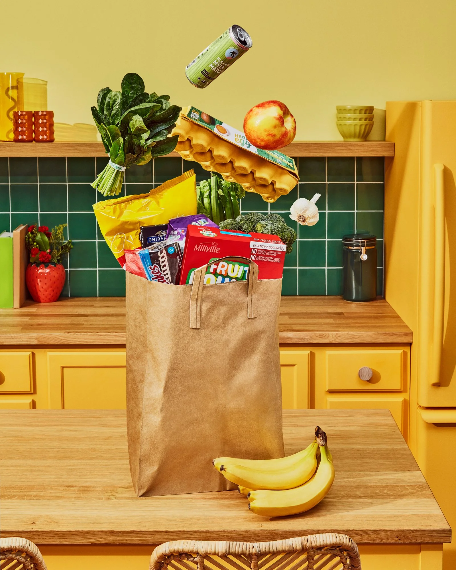 Instacart_SHOT03_Floating_Out_of_Bag_4602-v3.CROP.jpg