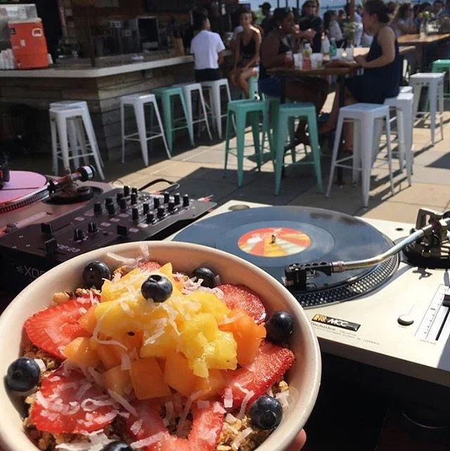 DJ @ 3pm | Brunch until 4pm 
Come on down 📢 🍹 #rooftopweather ☀️
| 📸: @_marsweather