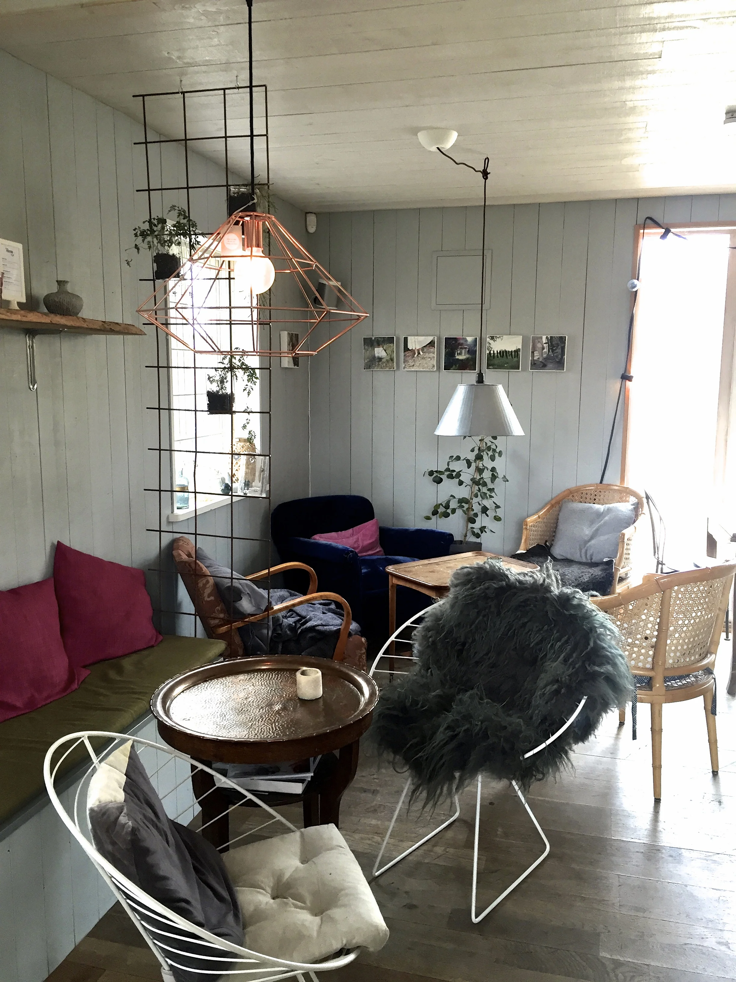 Address: Vällebergsvägen 9B, 459 30 Ljungskile, Sweden. Website: cafe-flora.se