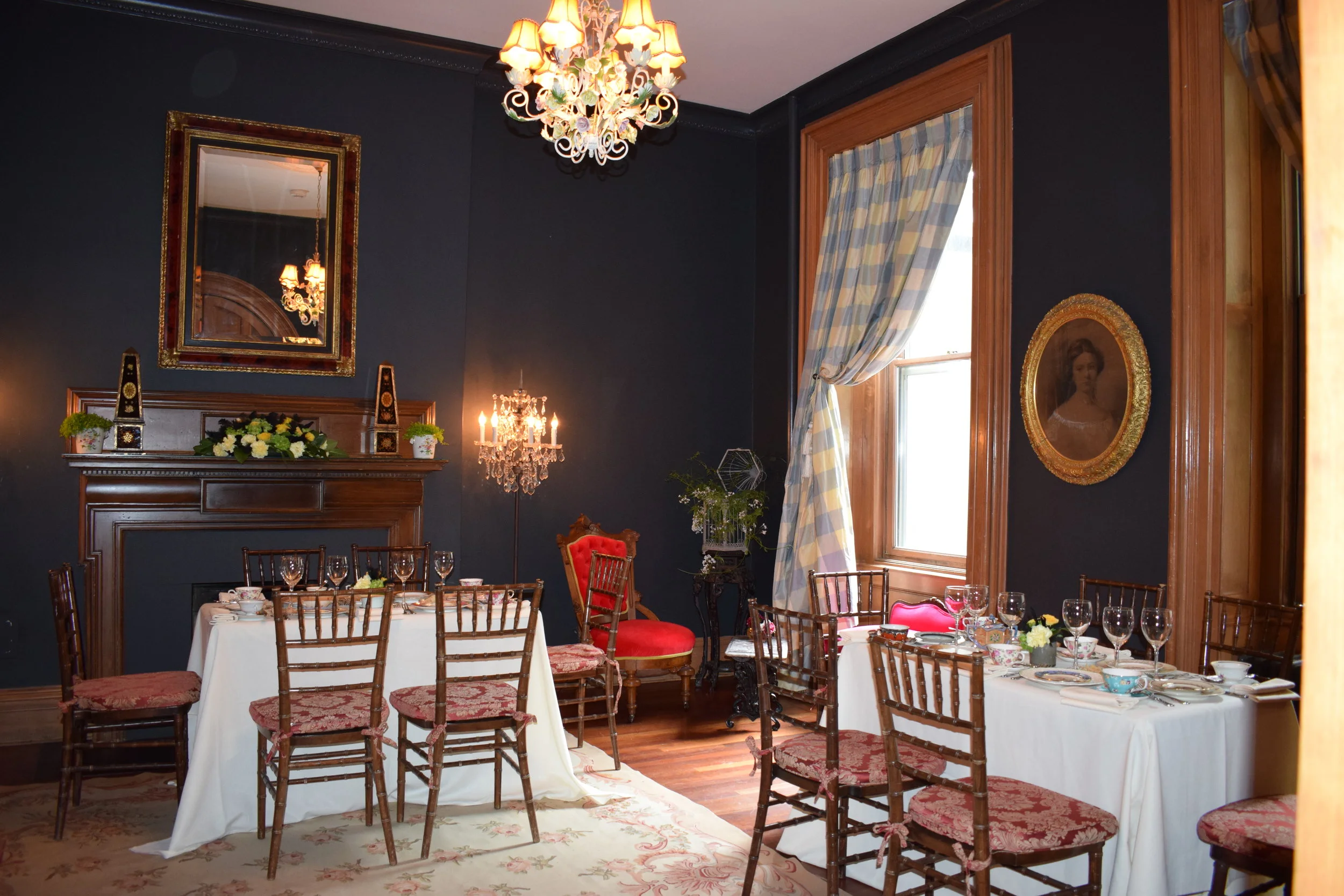 Lady Mendl's Gallery