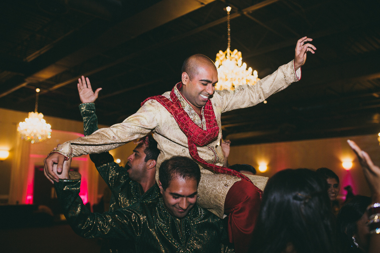 lovestoriesbyhalieandalec-indian-wedding-24.jpg