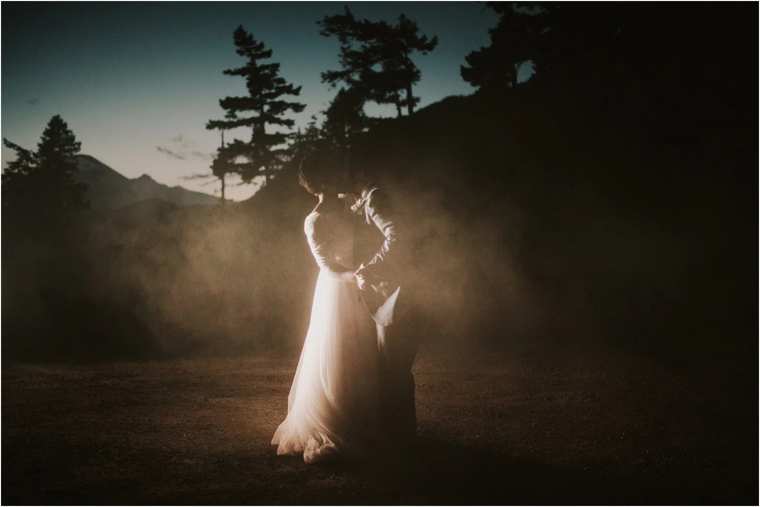lovestoriesco-amber-phinisee-seattle-mount-rainier-elopement_0101.jpg