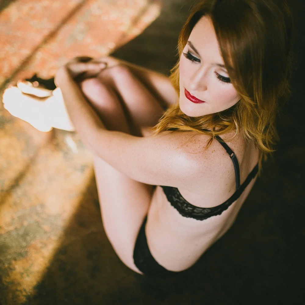 lovestoriesbyhalieandalec-boudoir-7.jpg