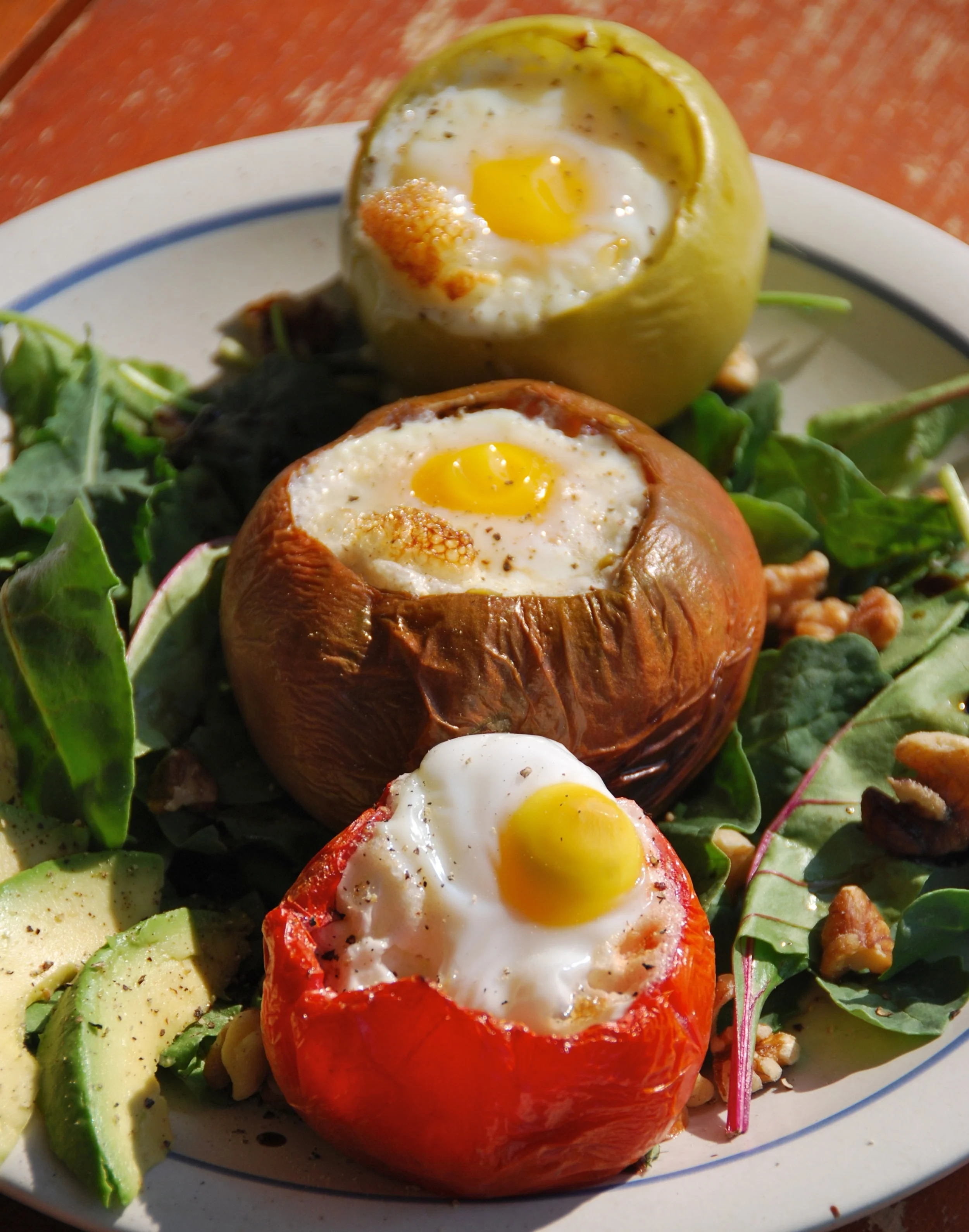 Stoplight Tomato Baked Eggs 