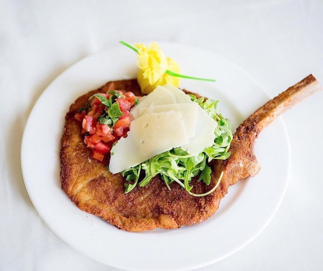 When you think of Milanese style, think of BiCE Ristorante! 🇮🇹✨ #italianstyle 

Veal Milanese (Cotoletta alla Milanese) is not just a dish; it&rsquo;s a culinary emblem of Italy  #mammamia 🤌🏻
Born in the heart of Milan, this crispy on the outside