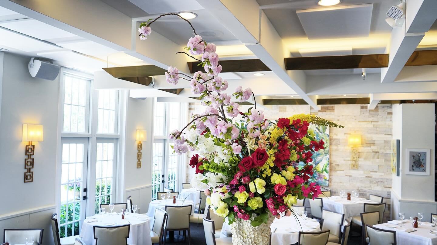 Celebrate Mother&rsquo;s Day at BiCE Ristorante 🌸✨
#celebratemom 

Tomorrow, treat the wonderful mothers in your life to a day filled with love and delicious cuisine at BiCE Ristorante.🇮🇹🤌🏼 We&rsquo;re thrilled to serve special Mother&rsquo;s Da