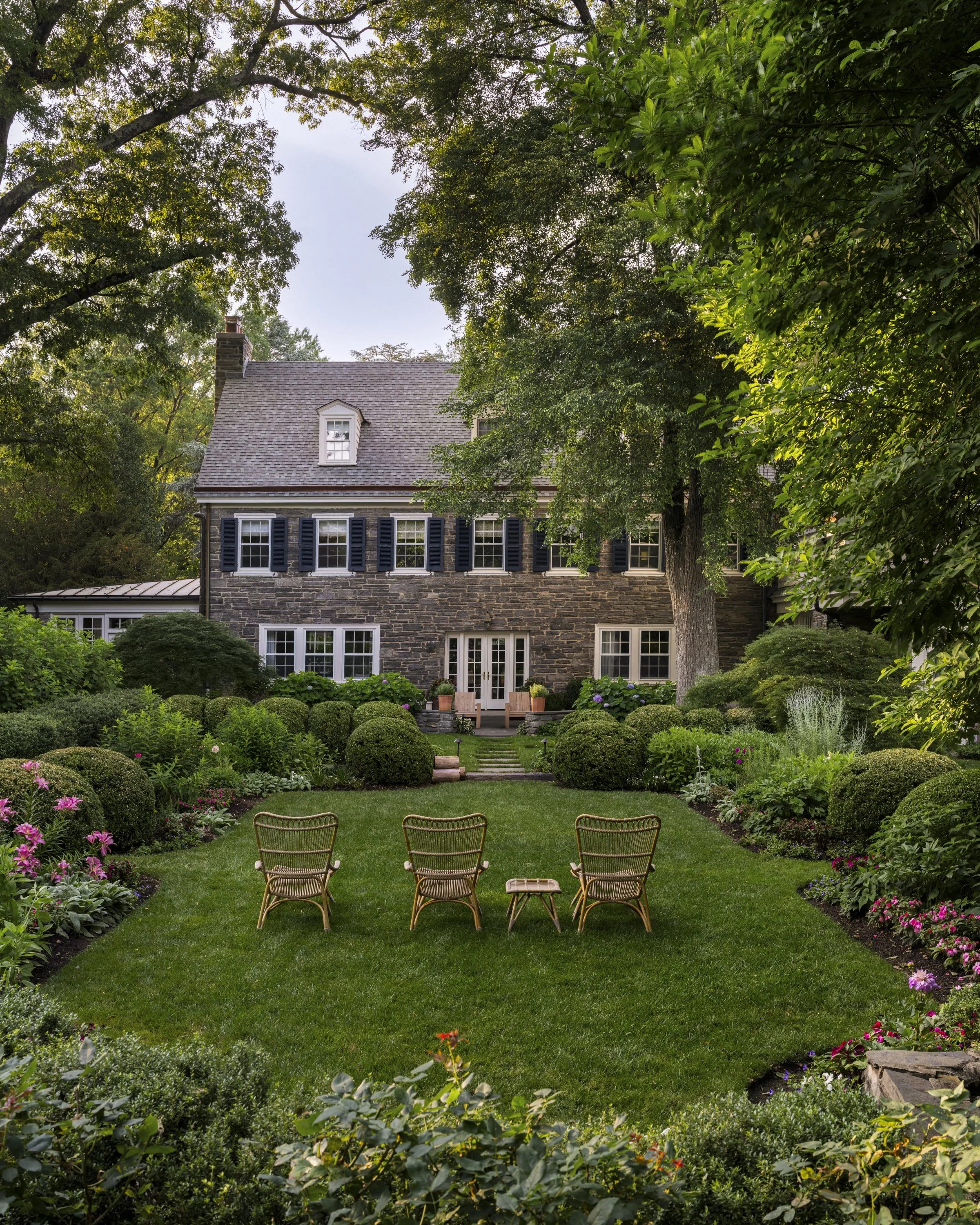 THO - Light & Bright-1.jpg