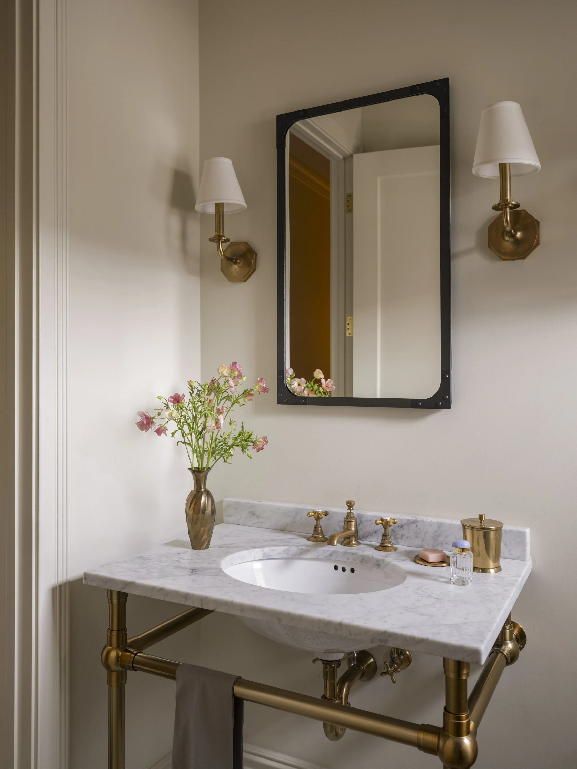 THO - Light & Bright-75.jpg