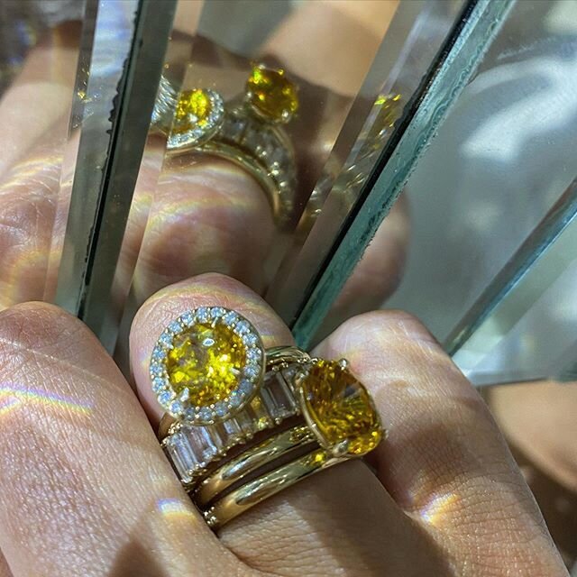 Yellow sapphires 🌟 @gemistco x @kgrcollection