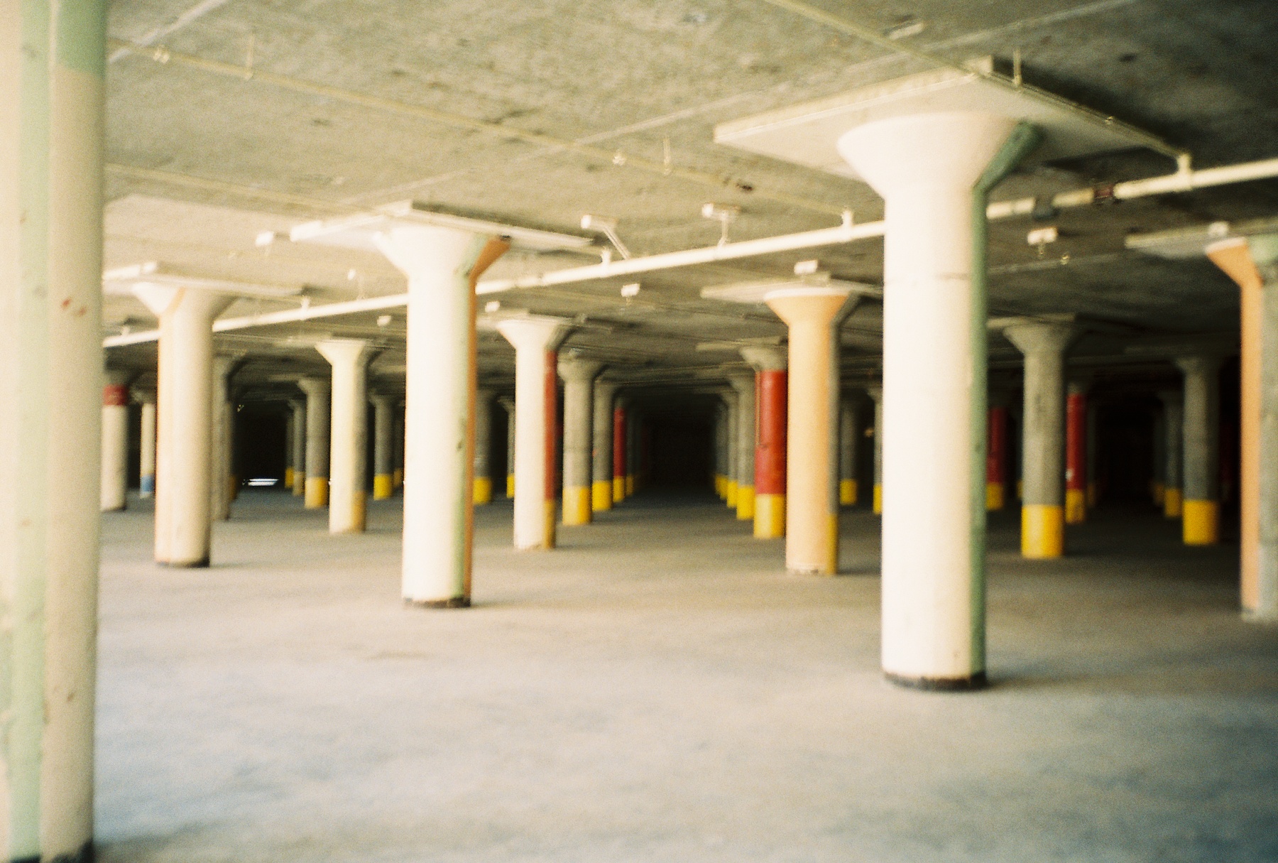 R1-08894-0009.jpg