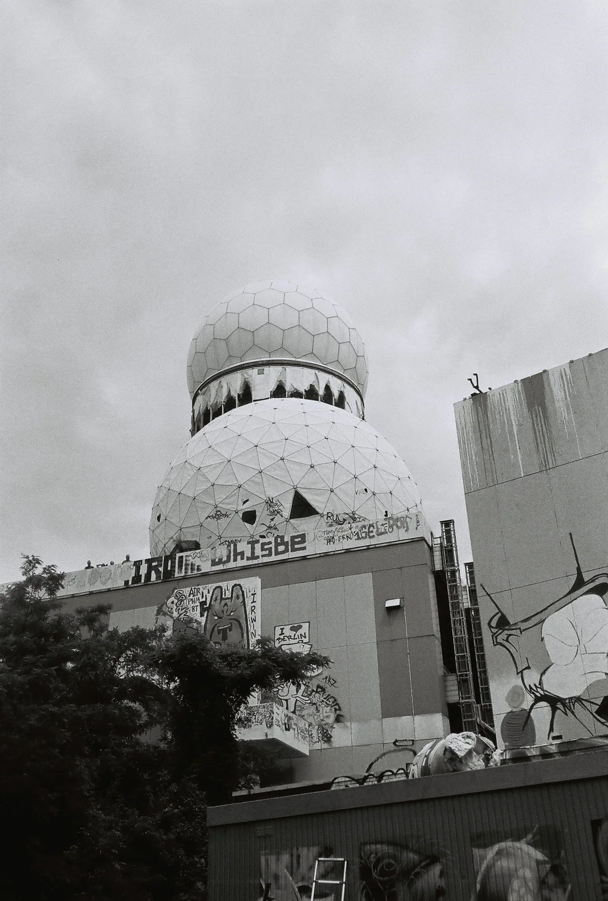3529016-R2-E047.jpg