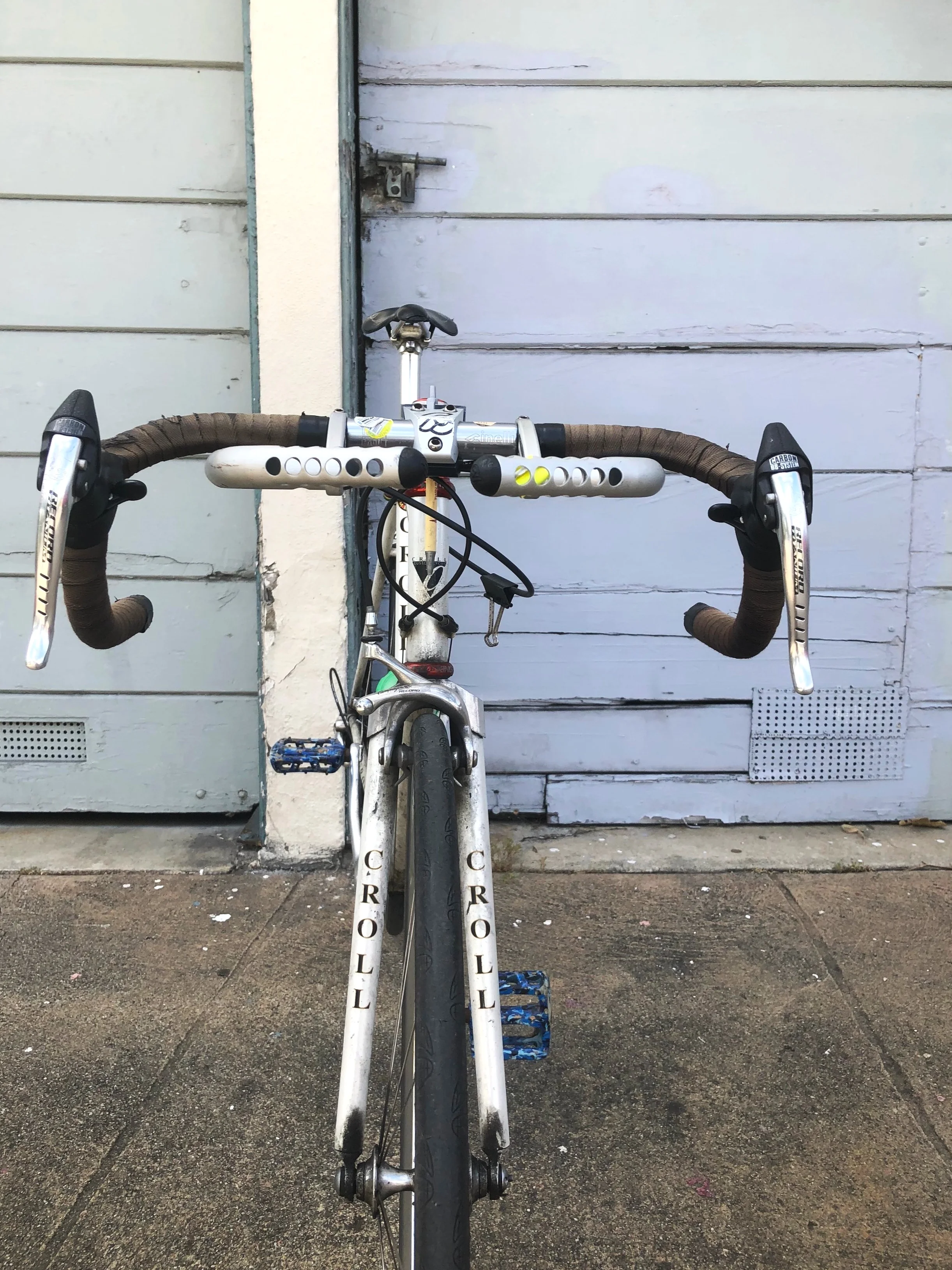  The paint matched Wound Up carbon fork is pretty much the coolest addition to any custom build,  coming up I could never afford a Wound Up but all the coolest messenger bikes had them.  I love how the grease and dirt has slowly crept up the fork bla