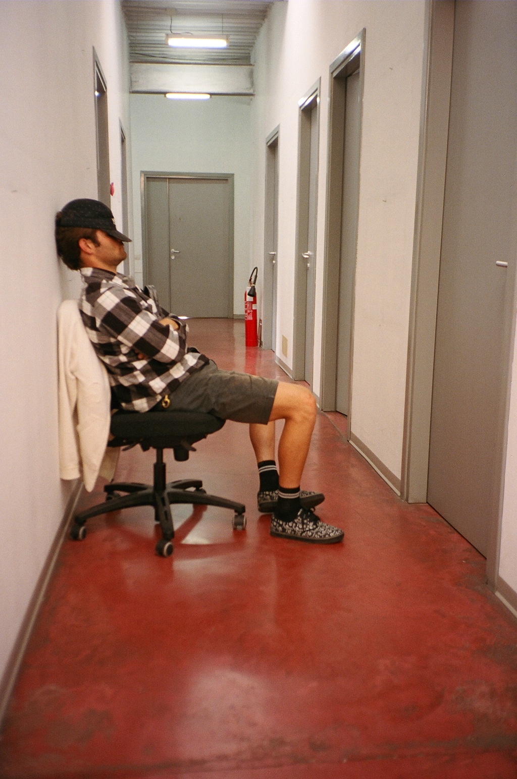  While at Cinelli designing the frame Walton and I spent over an hour debating seat tube angles… Rainier was not nearly as interested in the details as we were and caught a quick nap in the Cinelli HQ hallway. 
