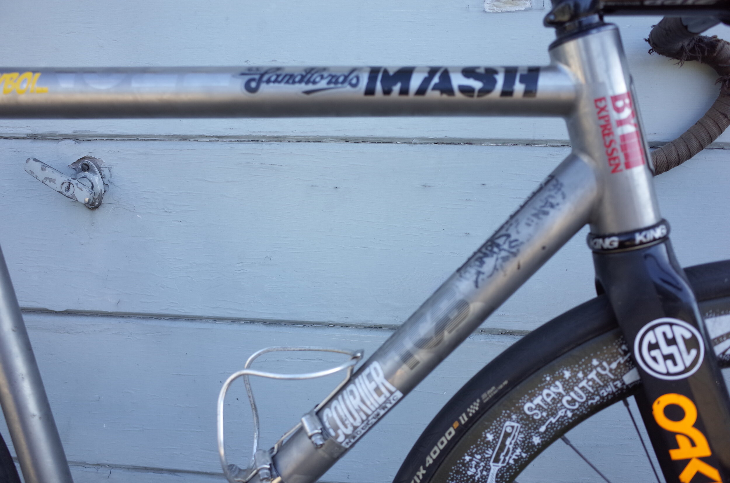  One of the things that really drew me to this frame-set was the combination of classic and cutting edge technology. The Chris King headset is bombproof and the tube sizes are big enough to stay modern but skinny enough to not look over built. This f