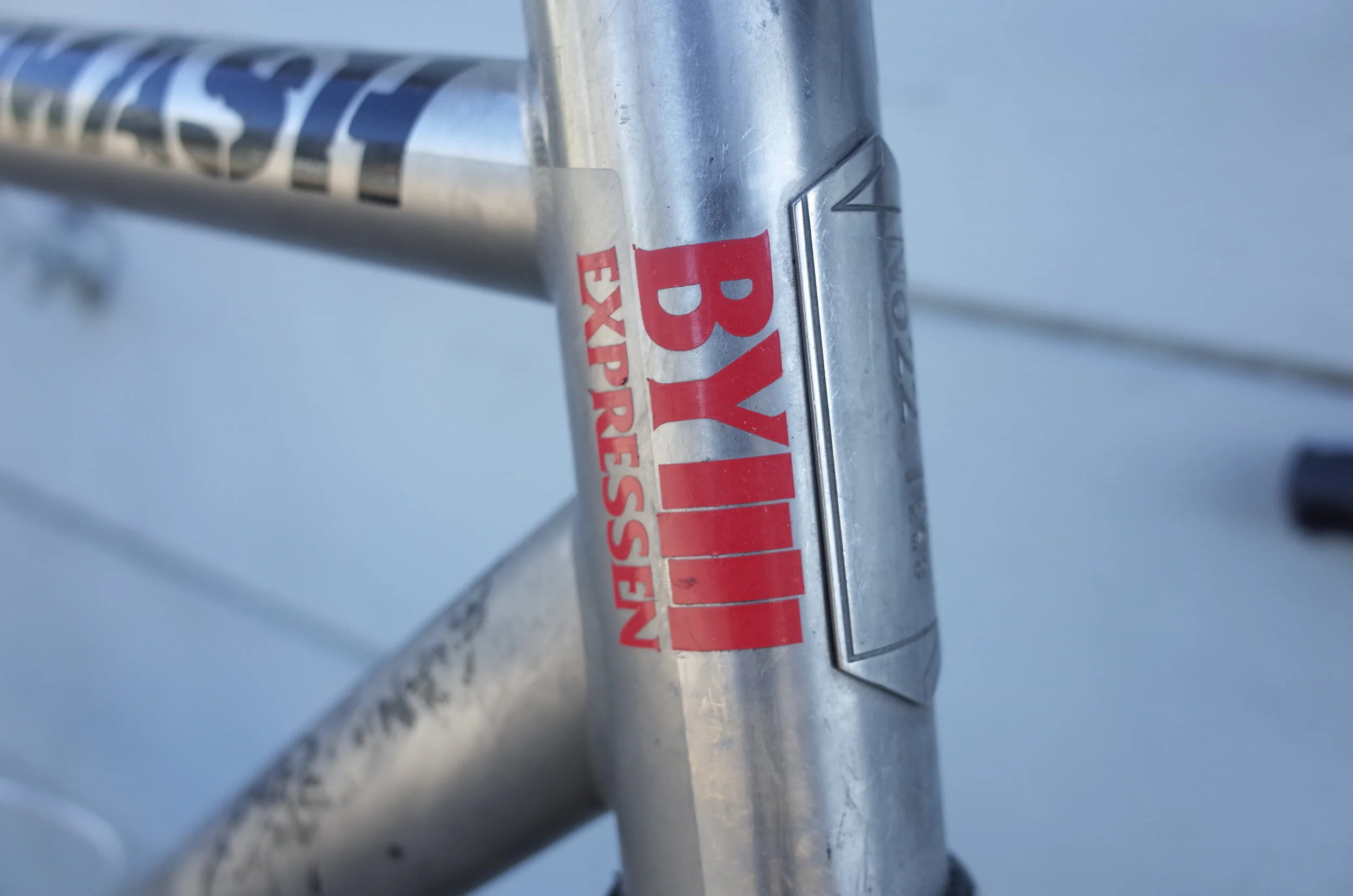  Love me a good Black Flag rip off.. Love this Copenhagen messenger company even more!  Started by JUMBO and now run by a solid group of friends BY EXPRESSEN is a home away from home in Europe. 