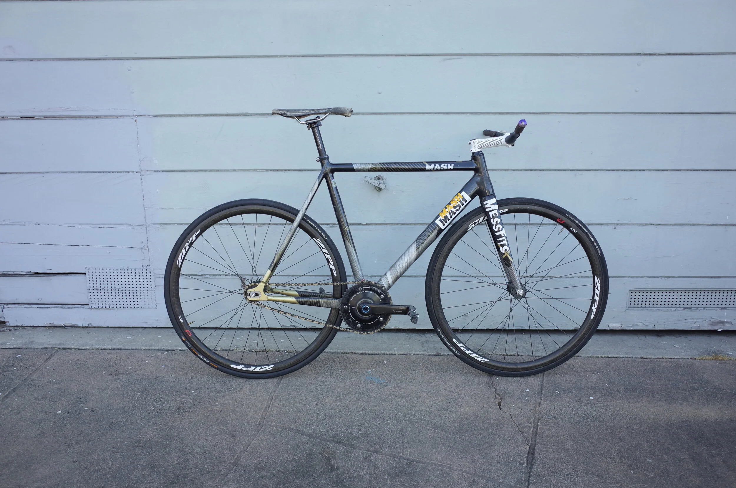  This is the loaner bike for homies in and out of town,  I don’t ride it  a ton but it gets used  enough to keep it build and ready to roll. 