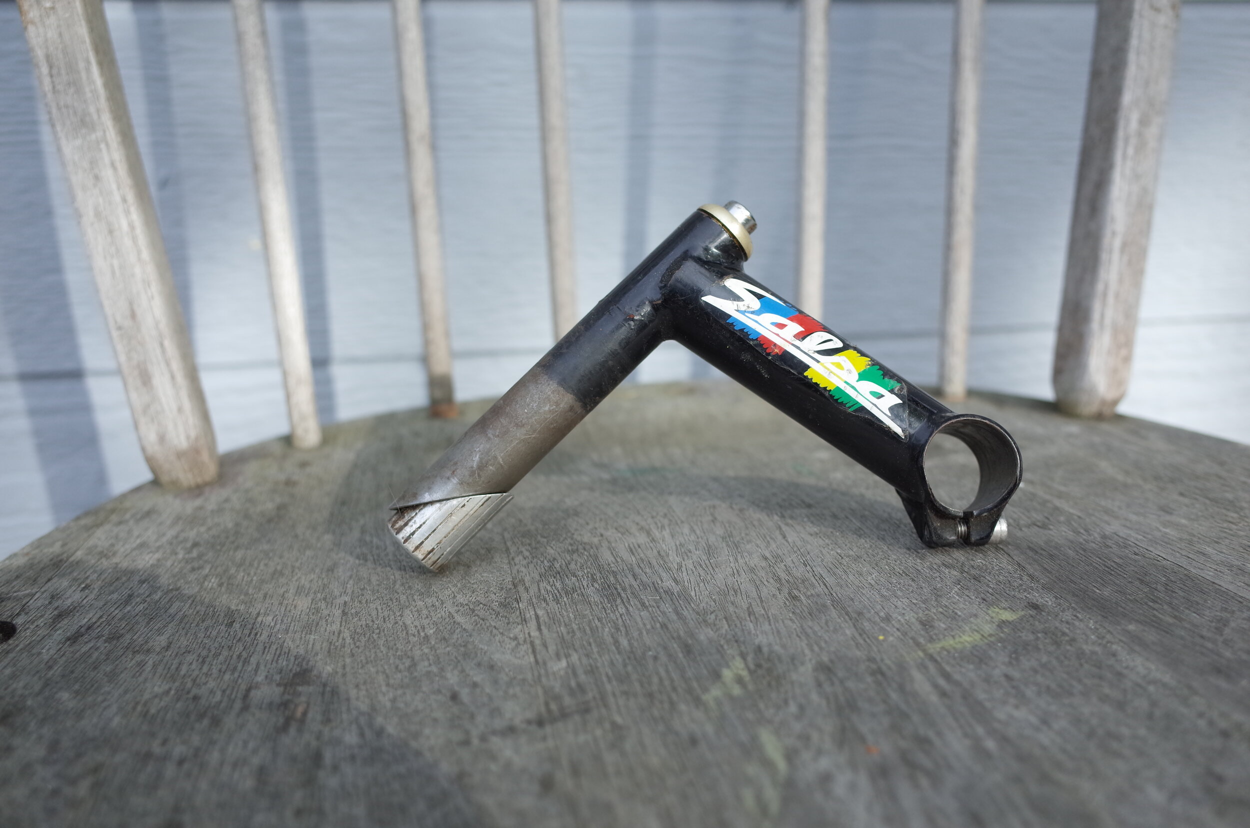  Named after Ross’s love of Salsa the signature gold top cap and world champ strip color way logo set them apart from most other quill stems.  It could have been that “made in CA” lore or the slightly boxy and unrefined look but regardless these were