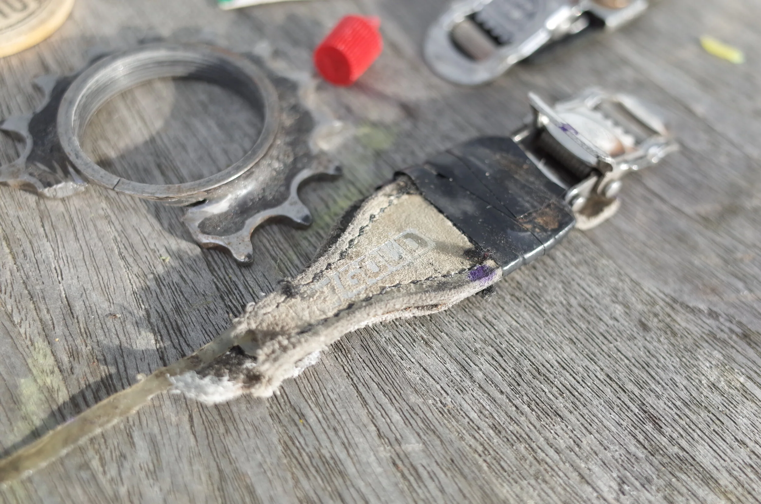  Kashimax 5 Gold was the unobtainium of Japanese NJS swag.  From $100 top tube protectors to $200 straps this stuff was the top!  I never owned any 5 gold stuff, but when I found this broken strap end in the back room of the messenger mansion (RIP) I