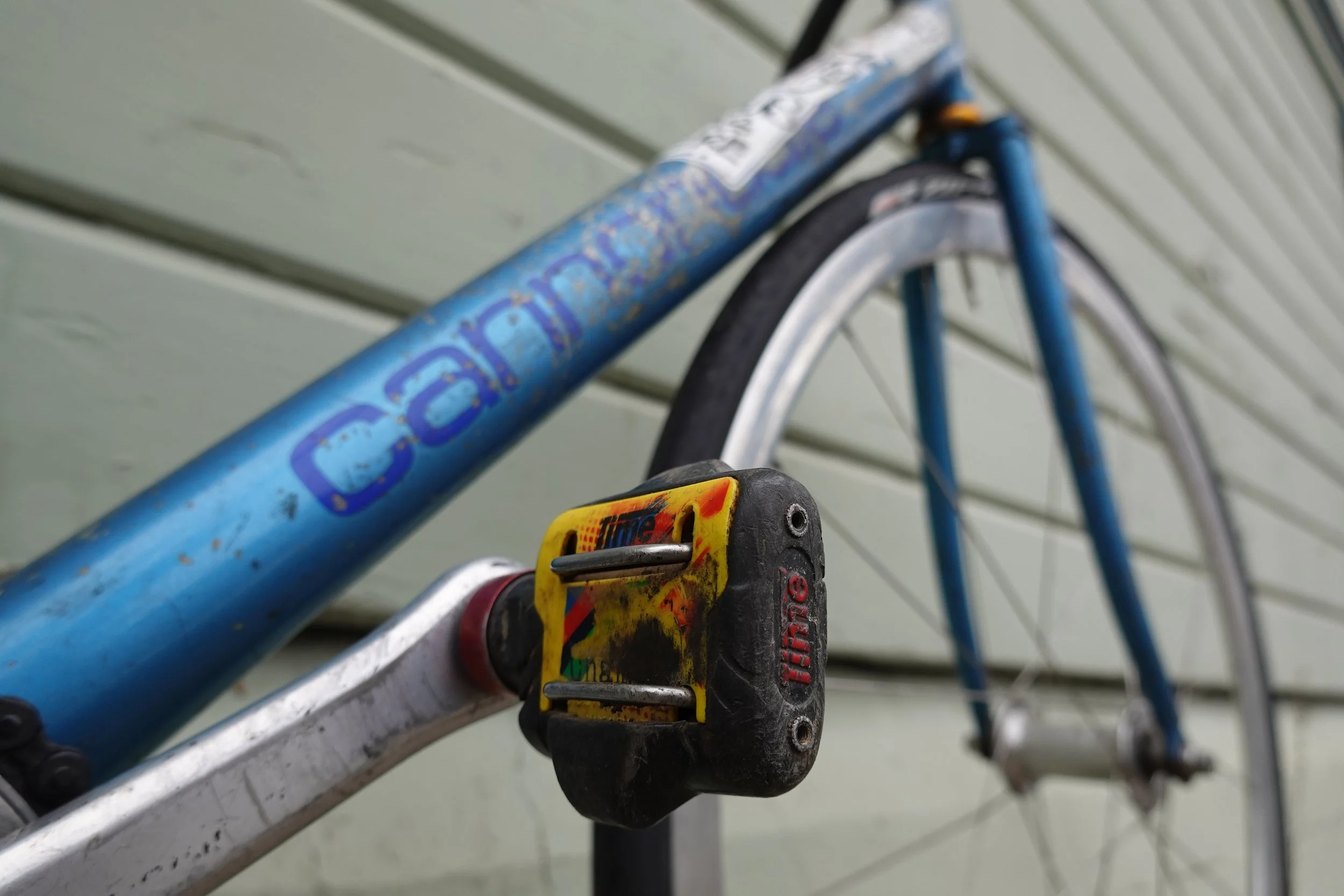  There was about 6 years of my life that I lived in MTB shoes.  Everyday 9-5 and weekends too.  the first time I ever flew to Europe I only wore my Sidi’s.. From the jump TIME ATAC’s were the pedal of choice, mainly because thats what everyone else w