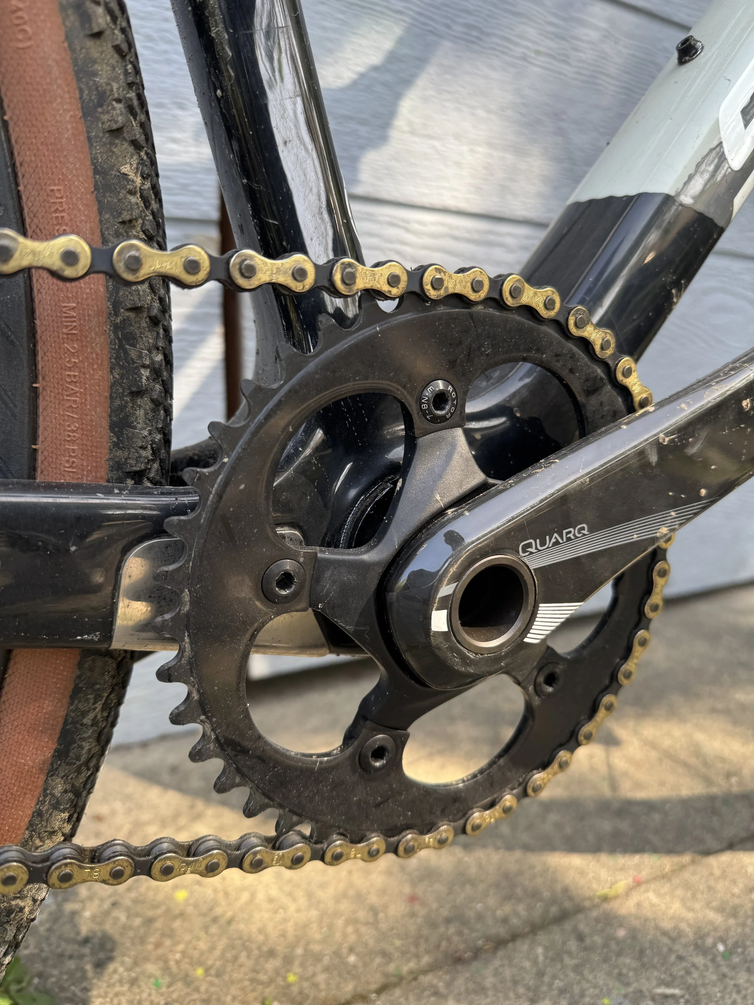  The first set of cranks I had for this built were 172.5’s, they were just the cranks I had laying around and they set up fine.  However I had to inadvertently  position the BB at the lowest point of the eccentric rotation to get chain tension.  SO w