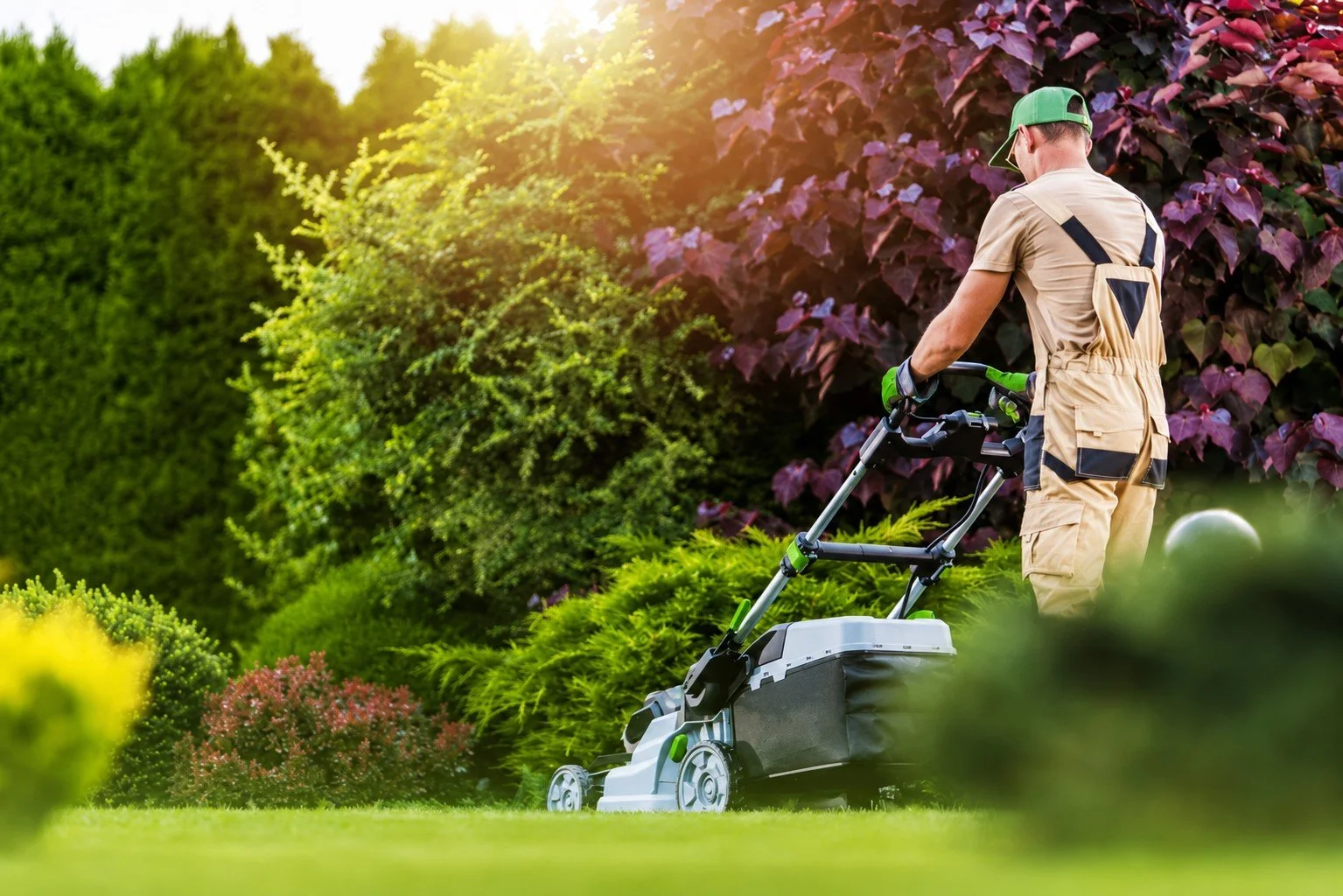 Professional Lawn Mowing in The Villages for a Greener, Healthier Lawn