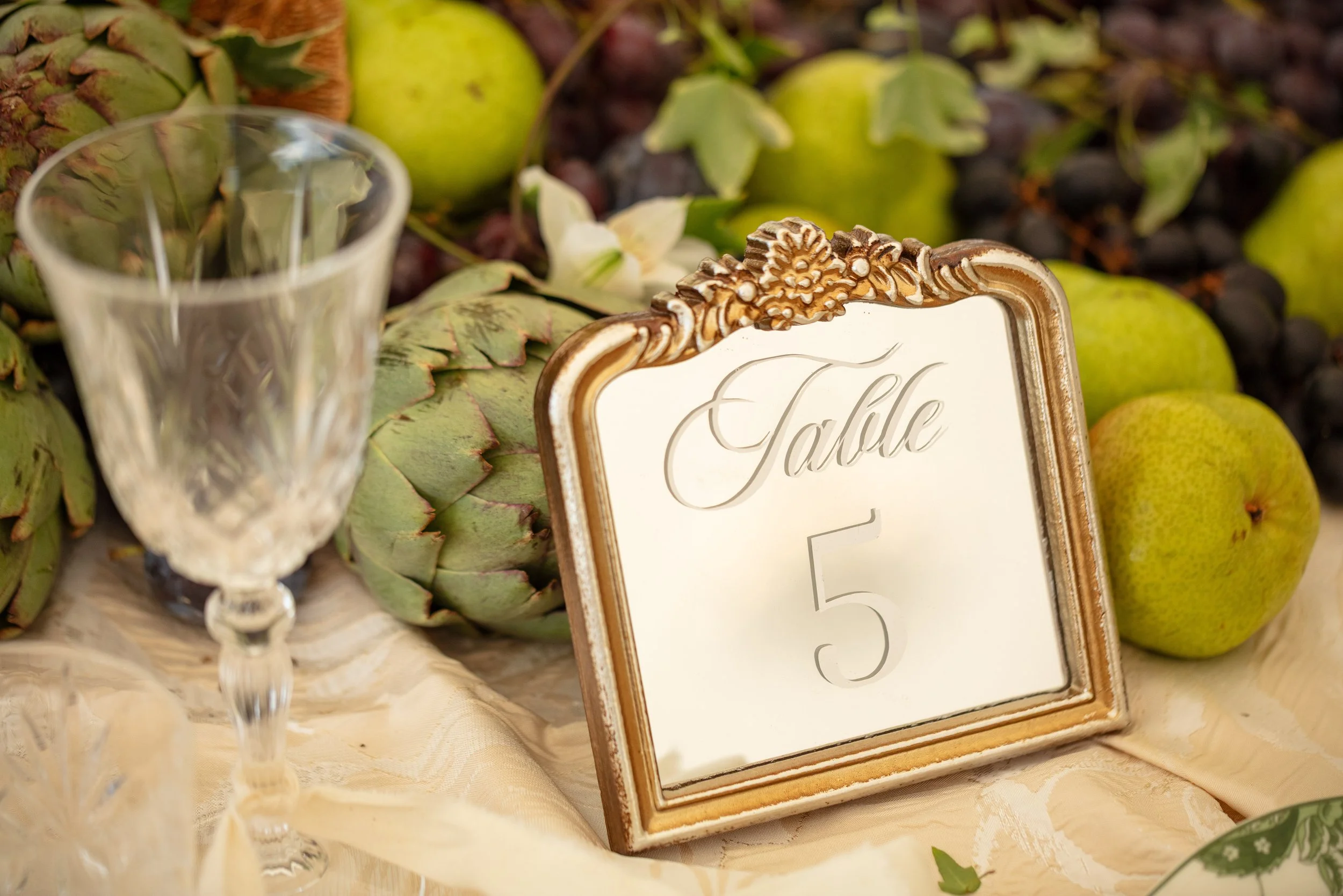 mirror-table-number-in-vintage-style-gold-frame.jpg