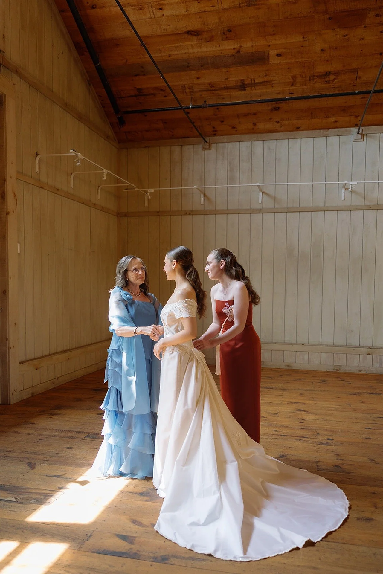 Greenport-NY-hudson-valley-wedding-planner-winery-wedding-outdoor-tented-event-in-vineyard (46).jpg