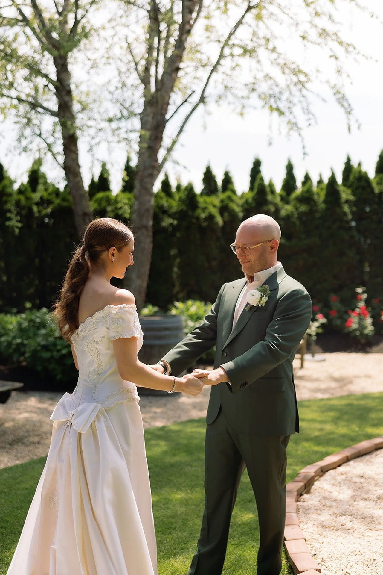 Greenport-NY-hudson-valley-wedding-planner-winery-wedding-outdoor-tented-event-in-vineyard (71).jpg