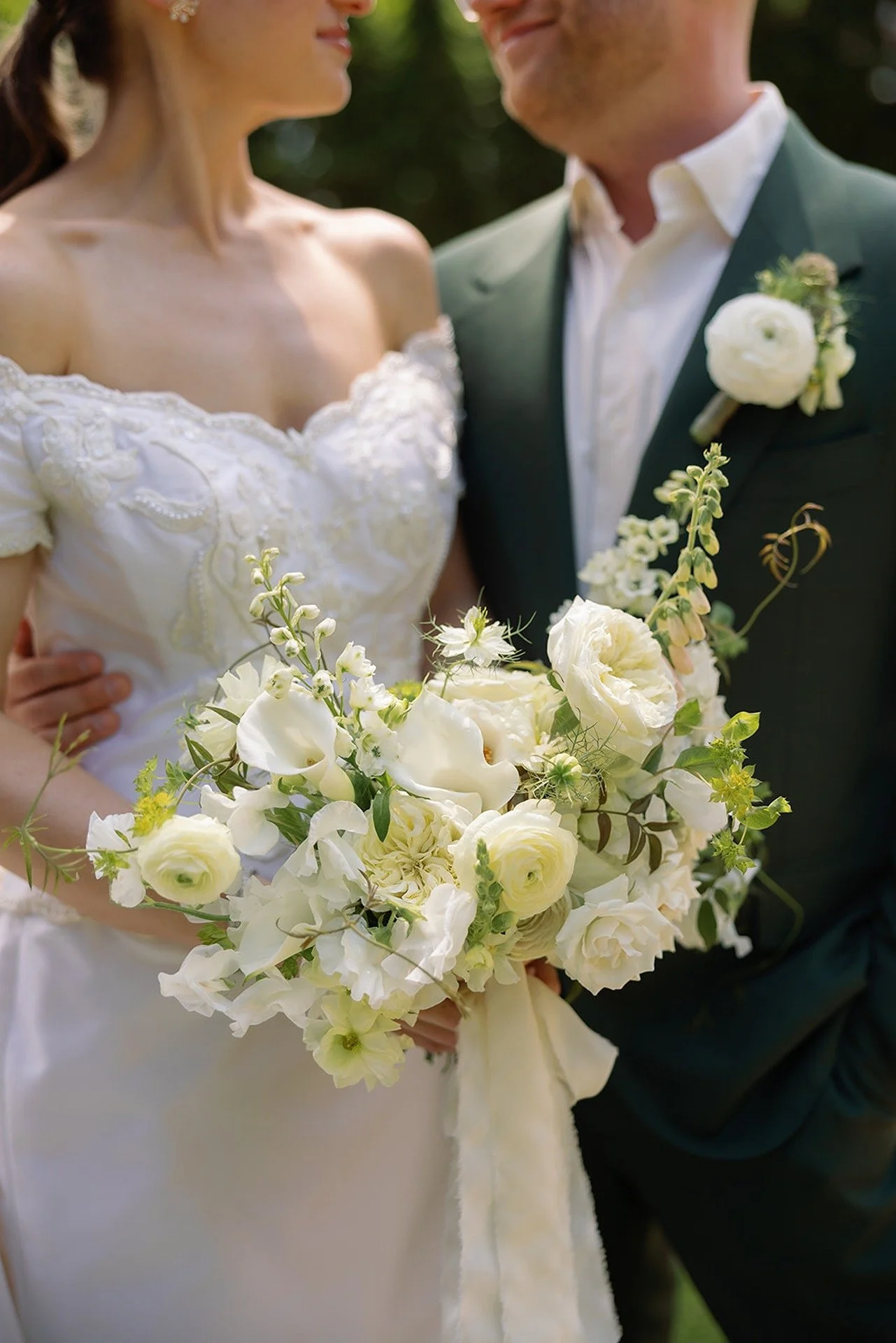 Greenport-NY-hudson-valley-wedding-planner-winery-wedding-outdoor-tented-event-in-vineyard (77).jpg