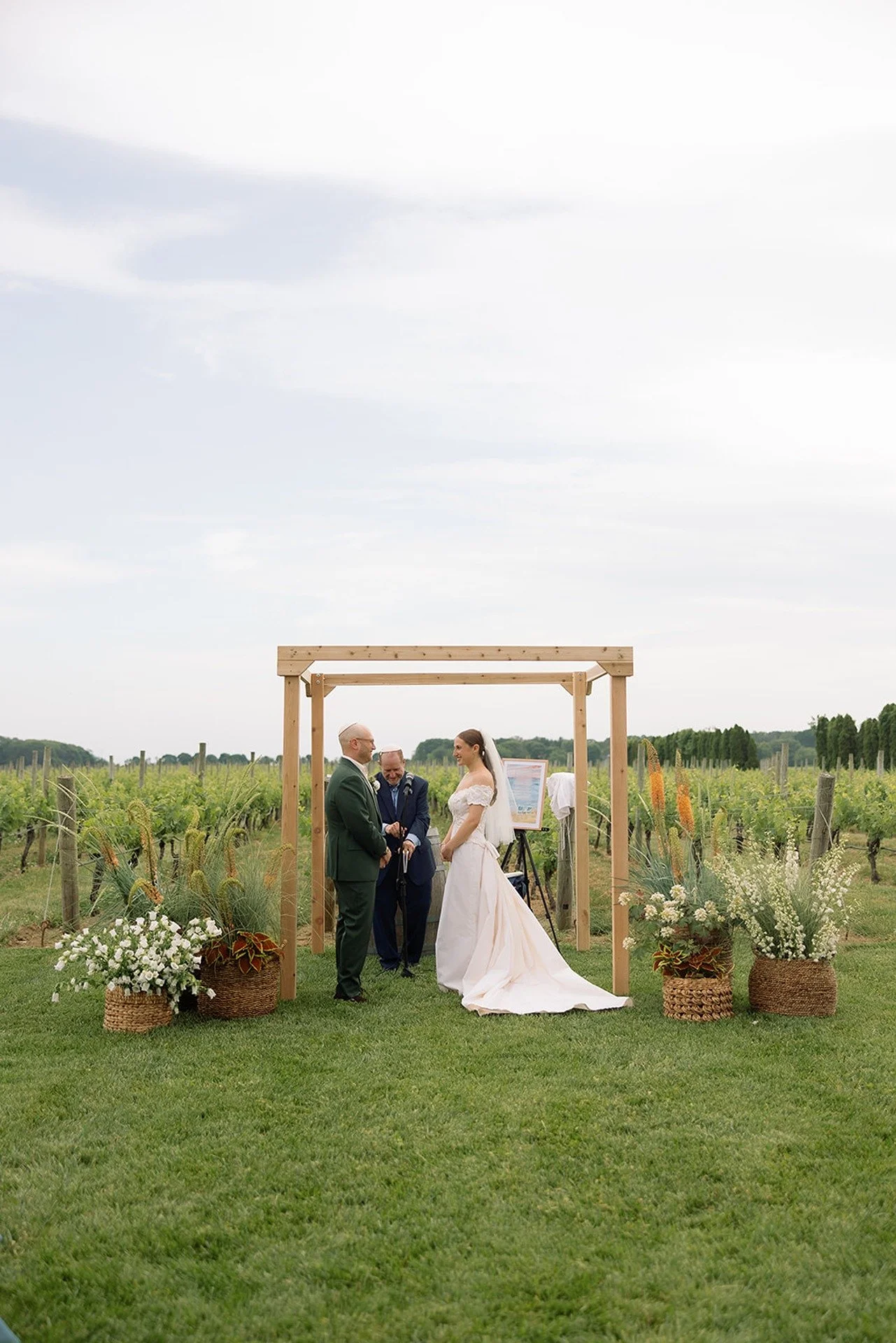 Greenport-NY-hudson-valley-wedding-planner-winery-wedding-outdoor-tented-event-in-vineyard (110).jpg