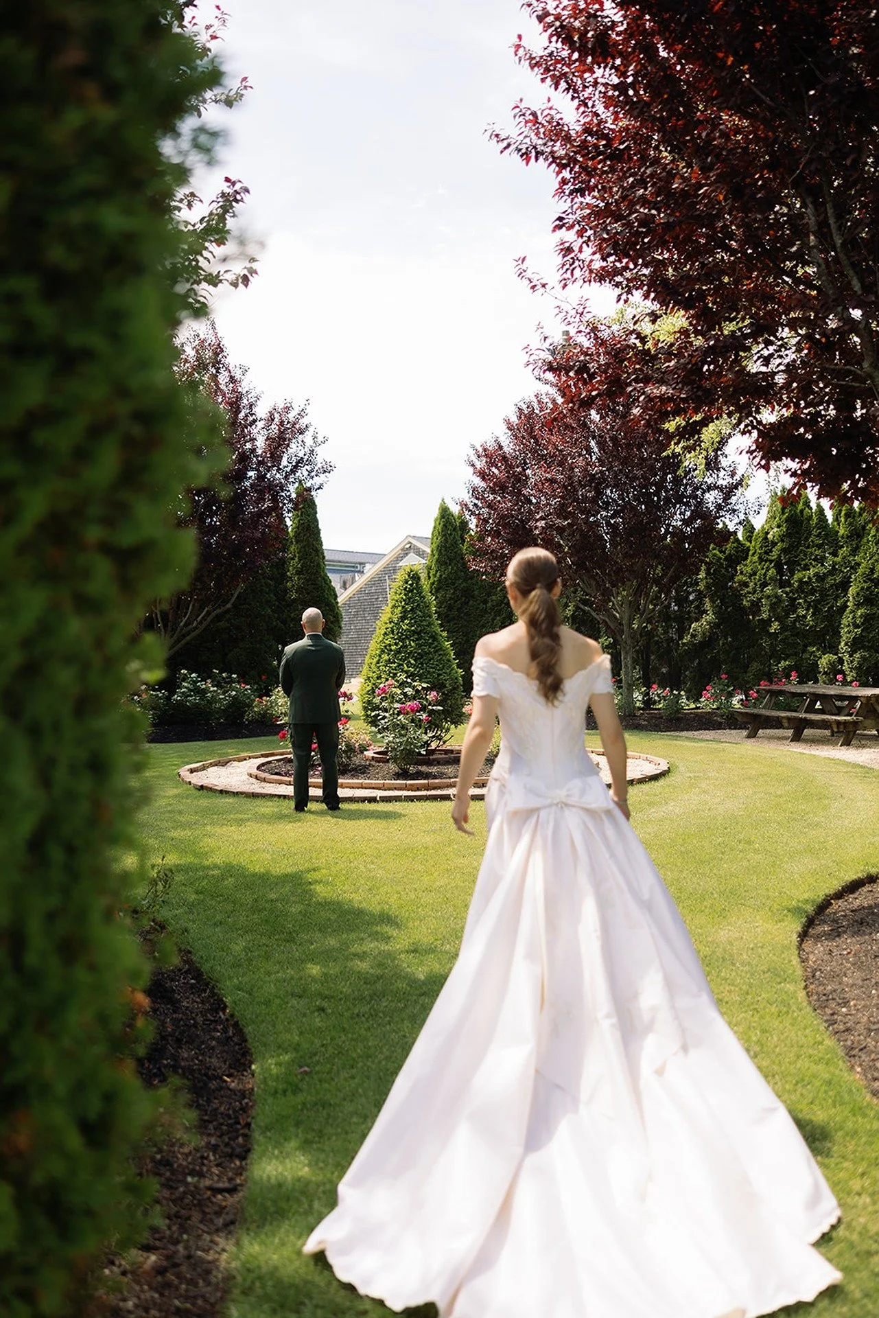 Greenport-NY-hudson-valley-wedding-planner-winery-wedding-outdoor-tented-event-in-vineyard (65).jpg