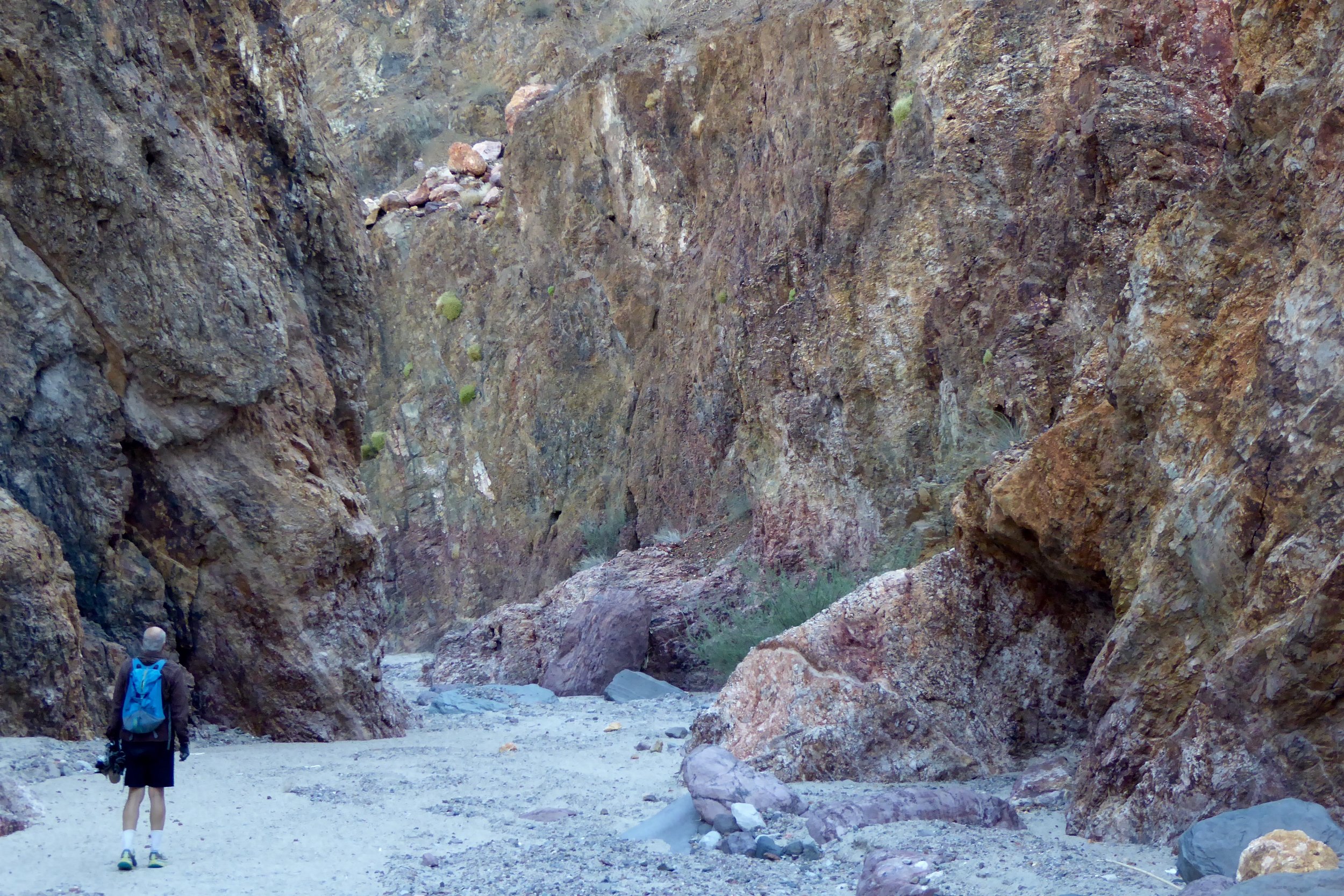 Too bad there isn't any water in the canyon. It would be fun to continue longer.