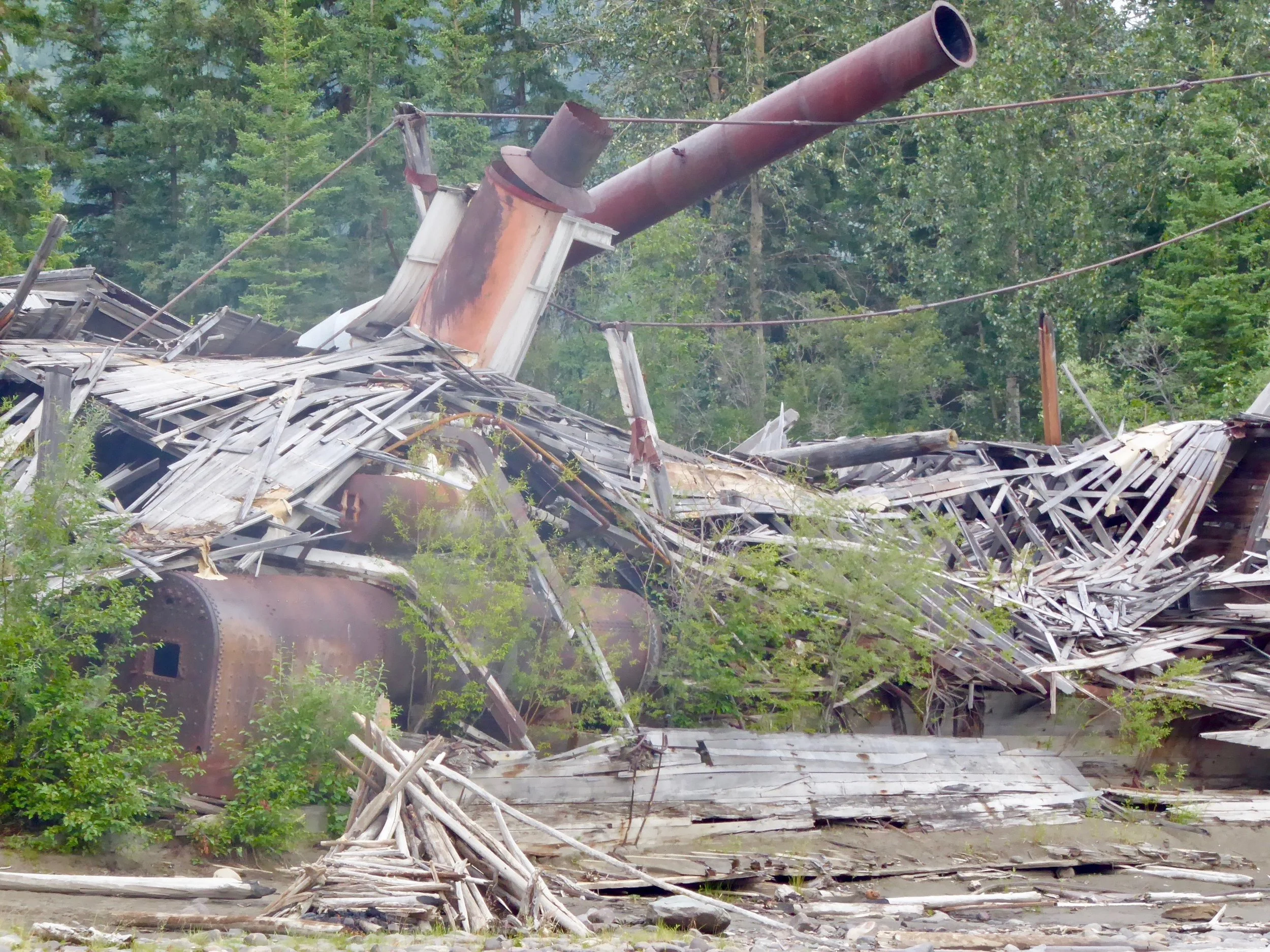 Most of the wrecked steamboats are long gone as the river during flood stages has torn them apart.