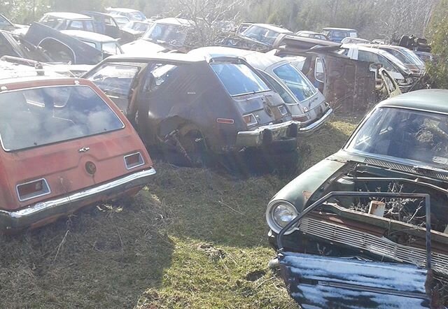 When you see a hint of your classic in a wreckers yard . Might have to make a road trip this weekend coming. 😆. #AMC  #classic cars #thechase