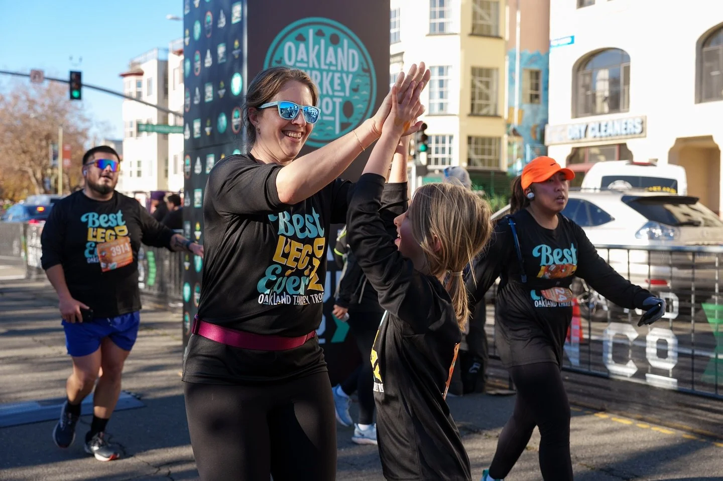 Gratitude in motion 🙌🏼 

Every stride supports Alameda County Community Food Bank, helping provide meals and hope for local families this Thanksgiving. 

Run the Oakland Turkey Trot and fuel more than just yourself. 🍽️🍁 Register now at oaklandtur