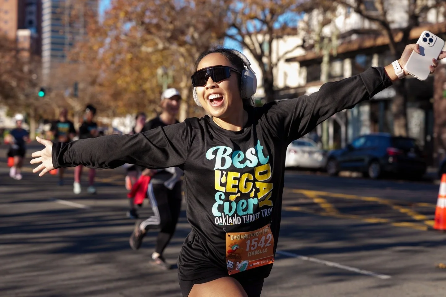 T-2 days until we go Feast Mode! 🍽️🍗

Turkey&rsquo;s defrosting, pies are calling, and the start line is almost here.

Join thousands of Oaklanders kicking off Thanksgiving the fun way &mdash; with a little cardio before the carbs.