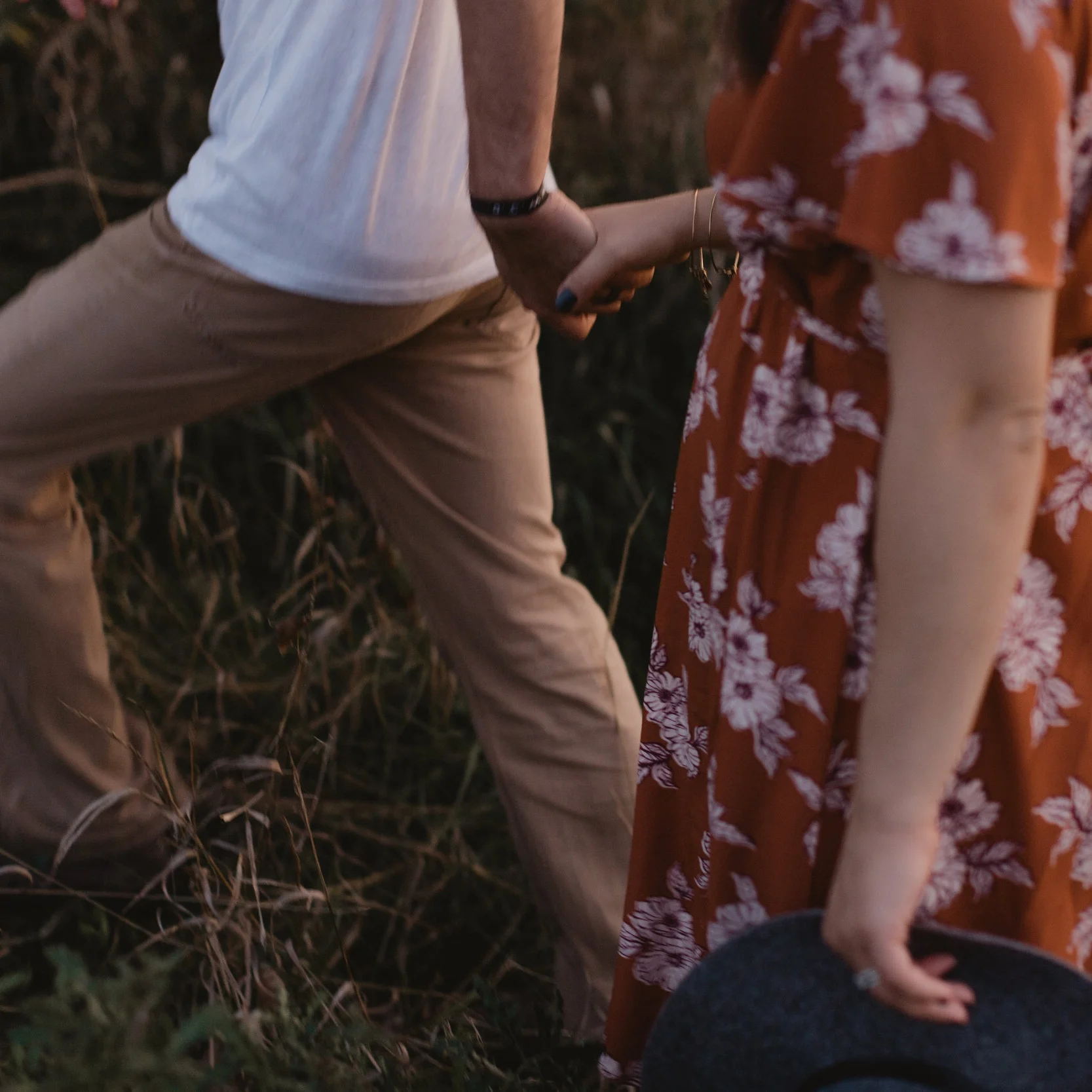 The Beckers | Fall Maternity Session at Arrowhead Park