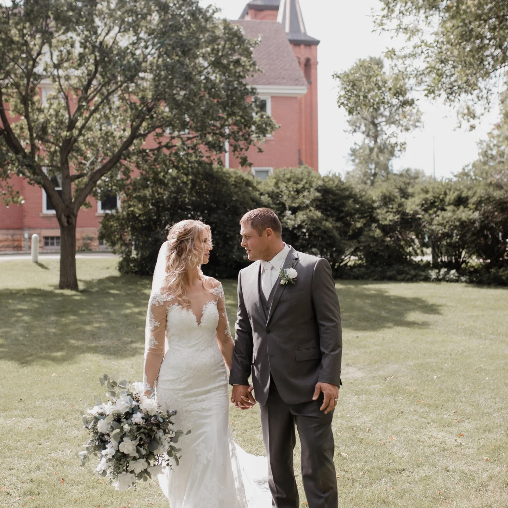 Zach &amp; Shelby | Minnesota Wedding