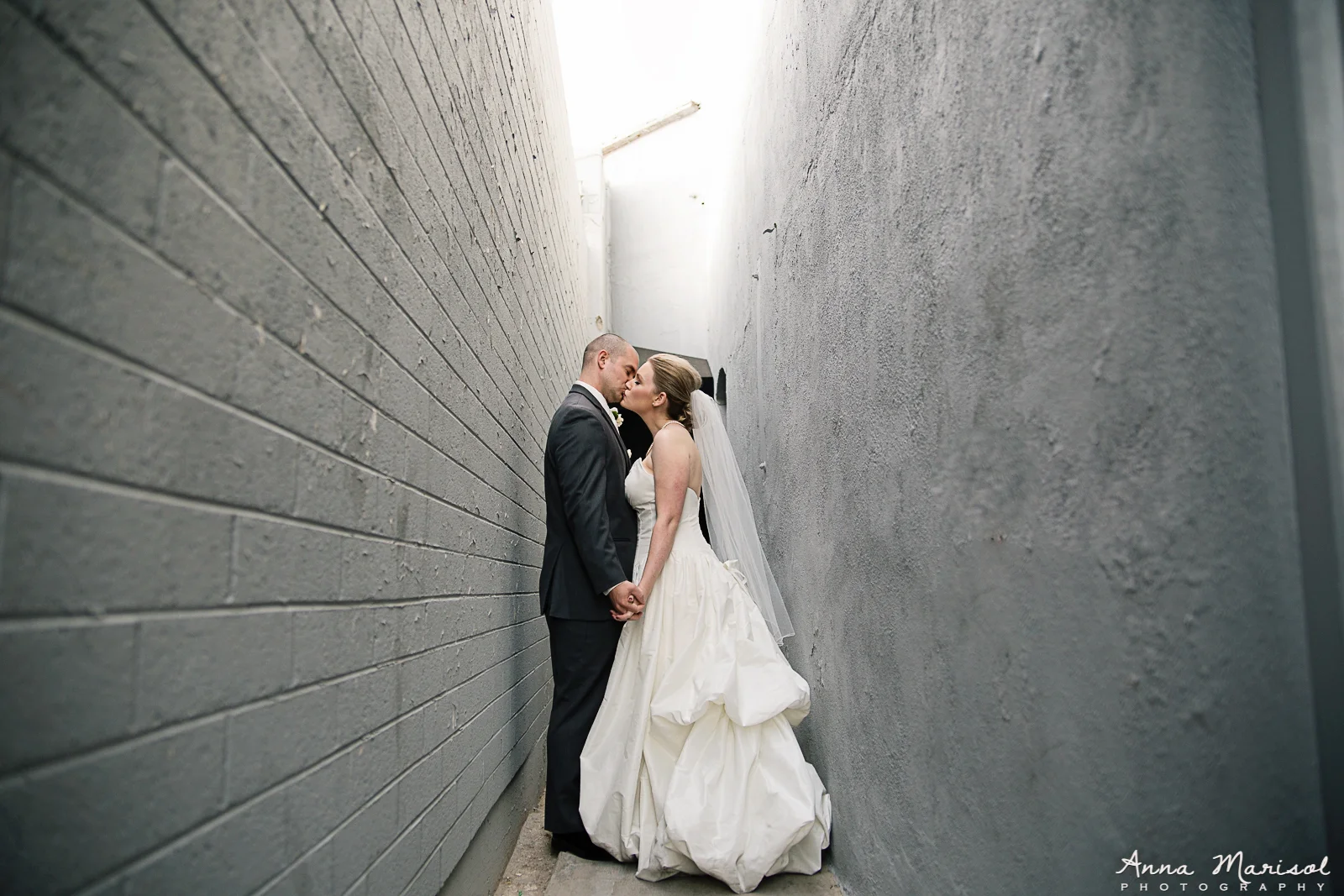 Emily & Ryan's Wedding Preview Slideshow