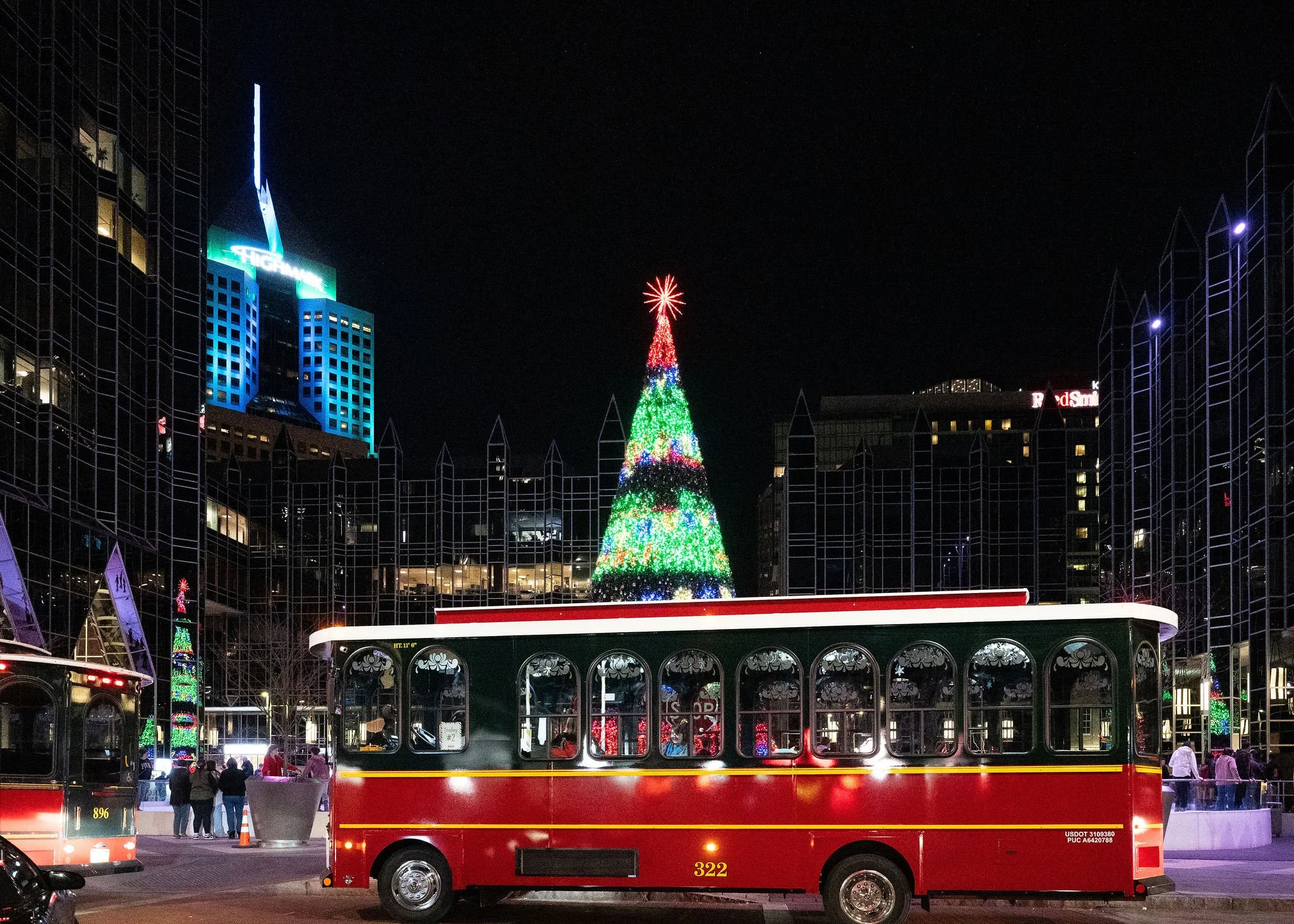 Holiday Lights Trolley | Book Your Tickets Now!
