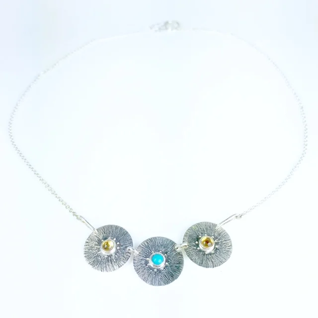 Triple_Medallion_Necklace2.jpg