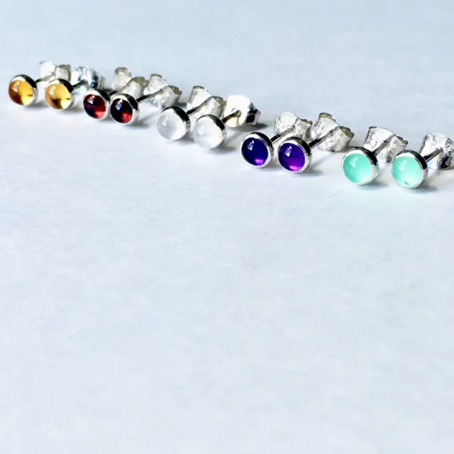 color_post_earrings3.jpg