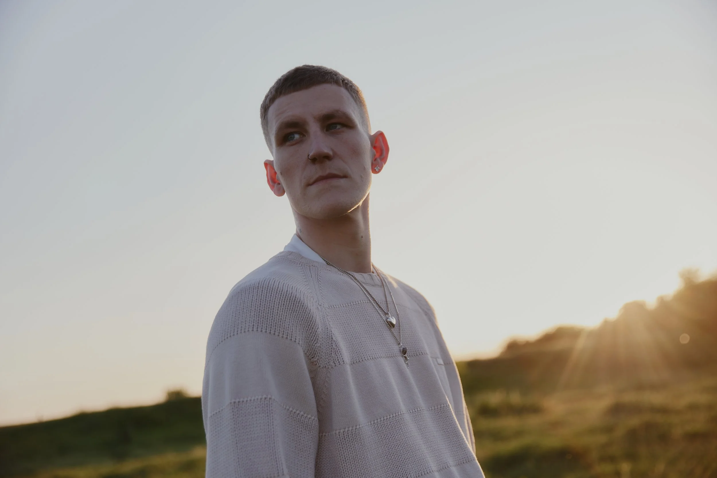 Nathan Evans 1 Credit @AnnikaYanura.jpg