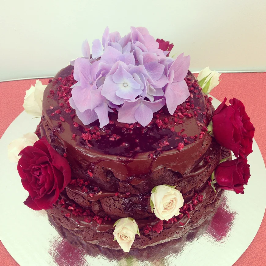 Kelly_thompson_blog_hailing_from_home_jordan_rondel_caker_art_design.jpg