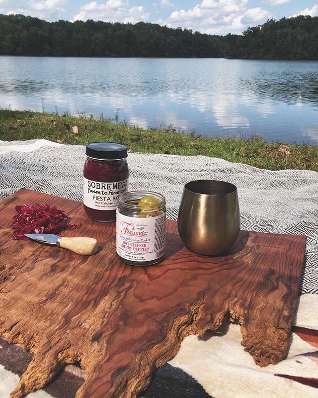 It was a gorgeous day and this little spread was just divine ❤️ +
Nothing says east coast like hot pepper shooters 🤘✨ they went superbly with the kraut and the Caprese that followed 💕
+
This little cheeseboard treasure was made by @dib_dab with som