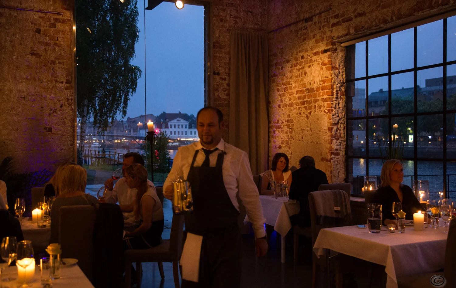 ØSTFOLDS RESTAURANTBY Restaurantguide VELBEKOMNE