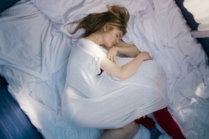 24周 24 Wochen 导演: Anne Zohra Berrached 主演: Julia Jentsch / Bjarne Mädel 类型: 剧情制片国家/地区: 德国