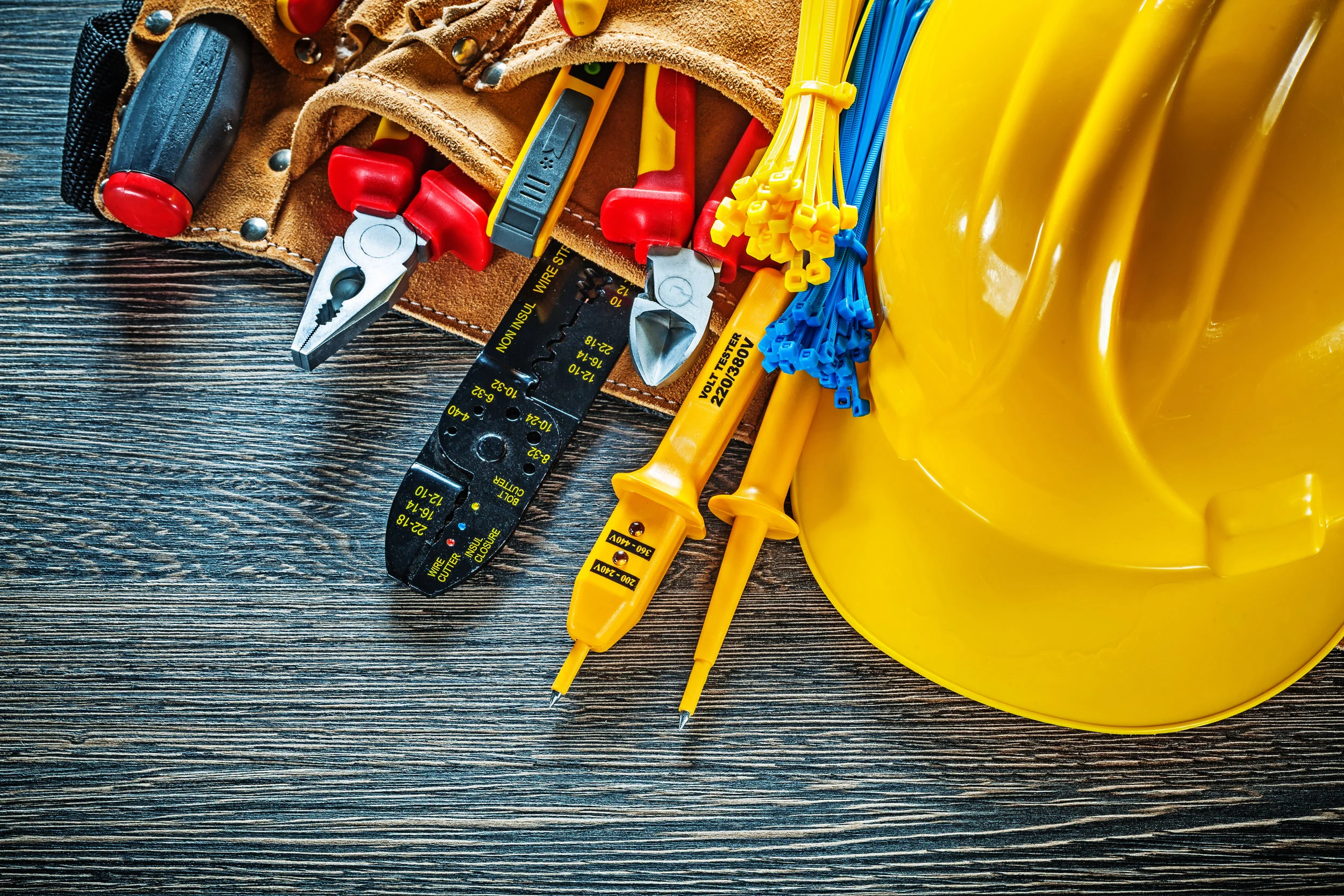 6 Hand Tools Every Electrician Needs to Have in Their Tool Bag