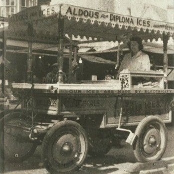 Aldous+Ice+Cream+Cart+-+Norwich+Market.jpg