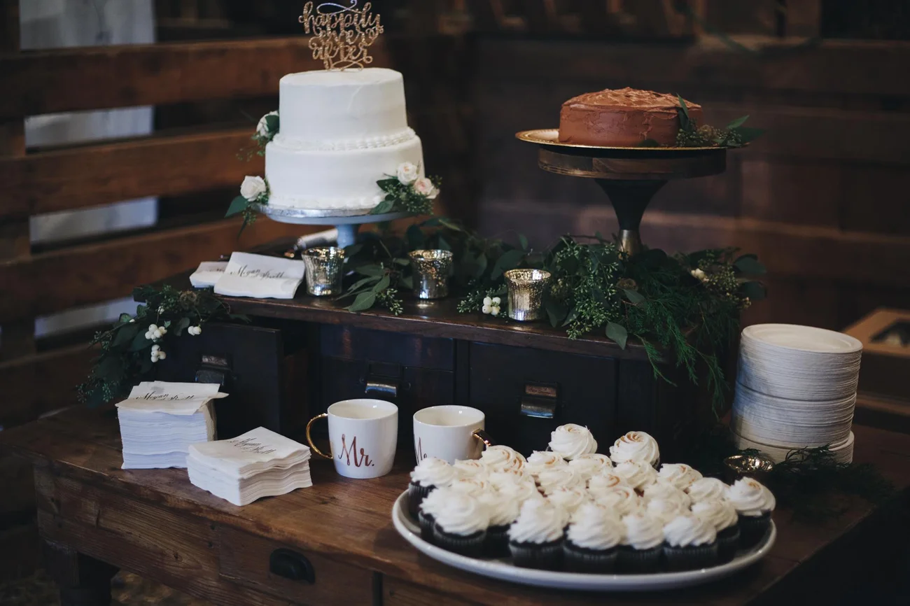 brett-megan-tulsa-wedding-la-vintage-rentals-12.JPG